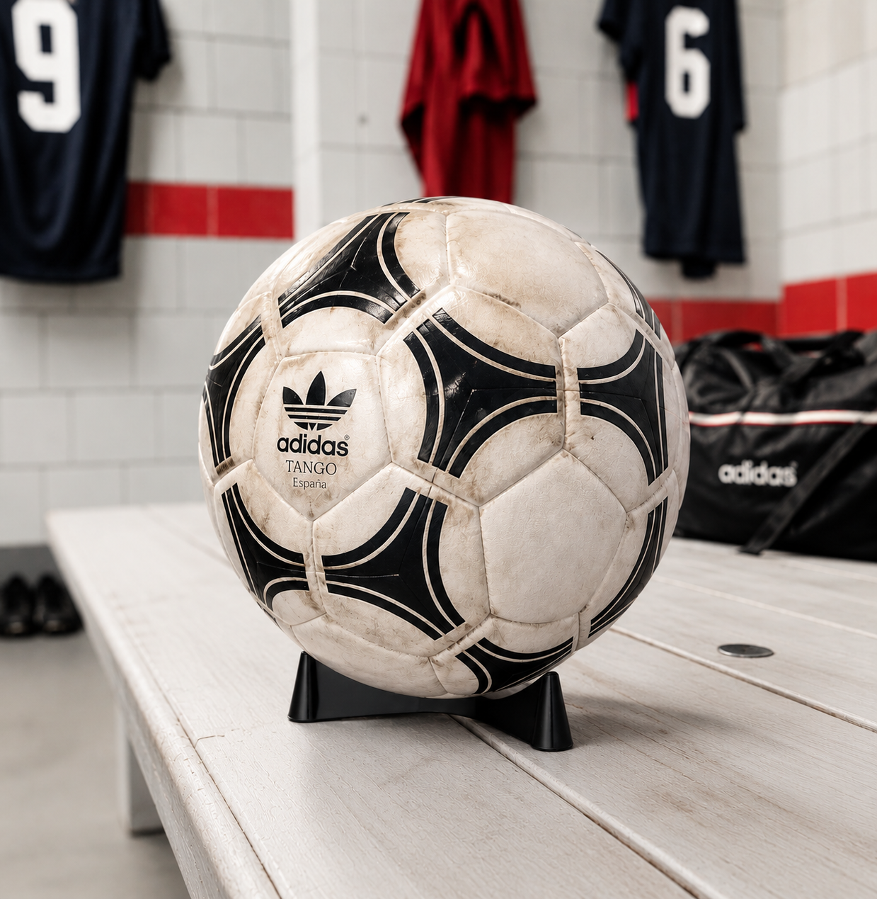 Essential Tri Football Stand